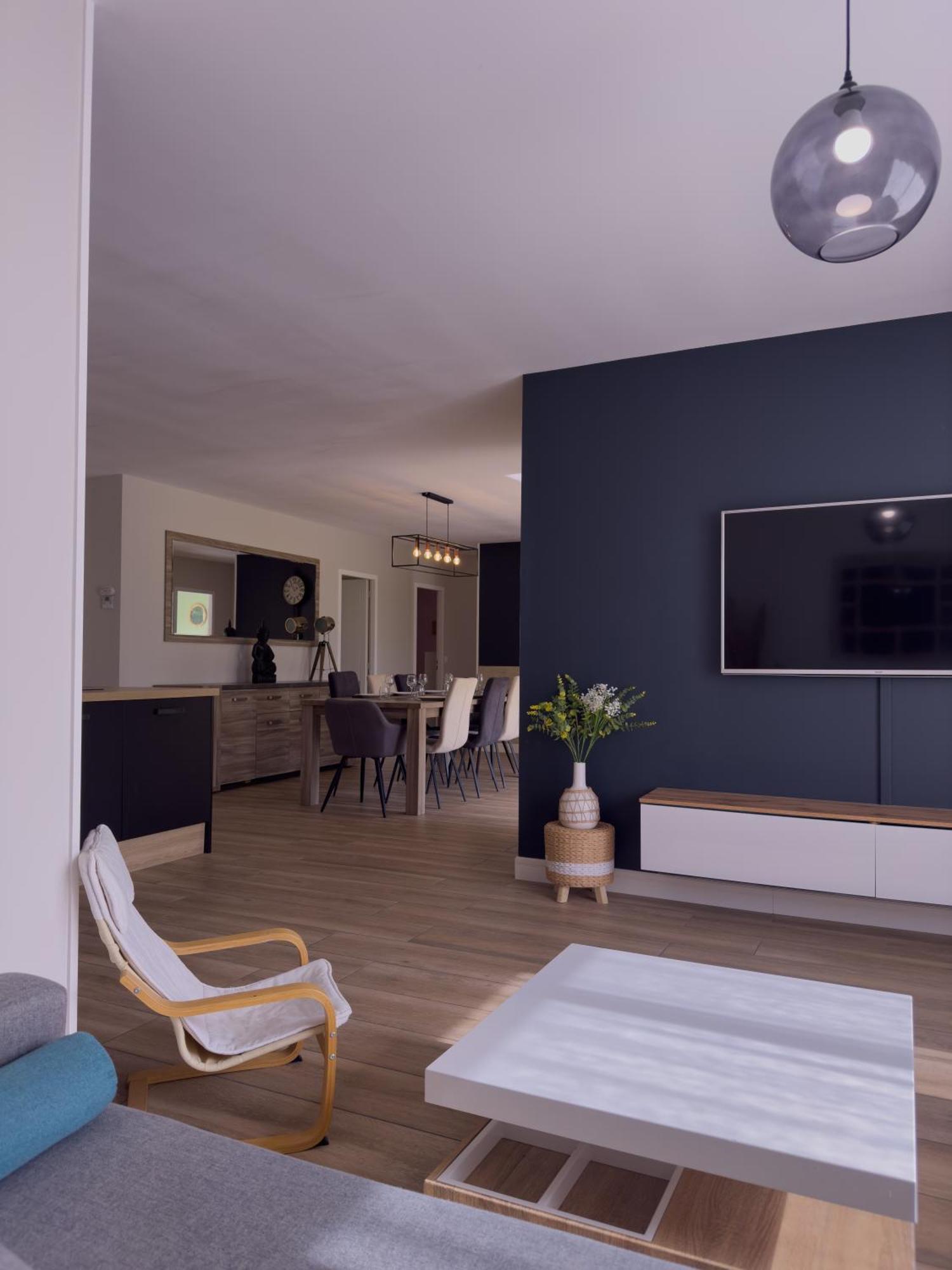 Maison Familiale Moderne Avec Grand Jardin A - Un Havre De Paix Pour Vos